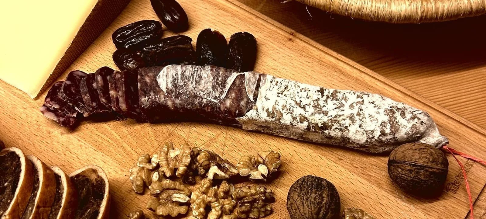 Andutschel, Käse, Birnbrot und Baumnüsse